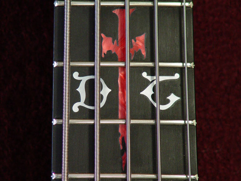 DT inlay in mother of pearl and red pearloid