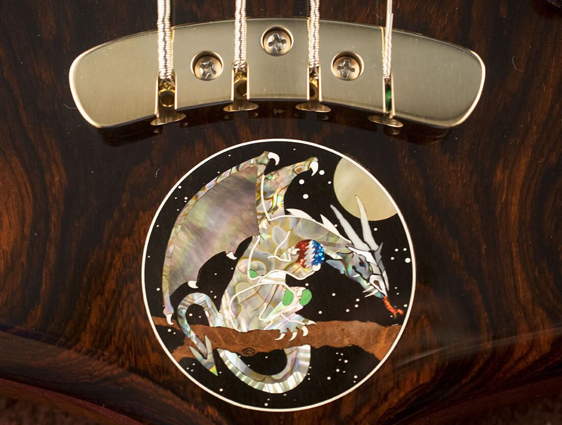 Goldplated Arc 4-string tailpiece